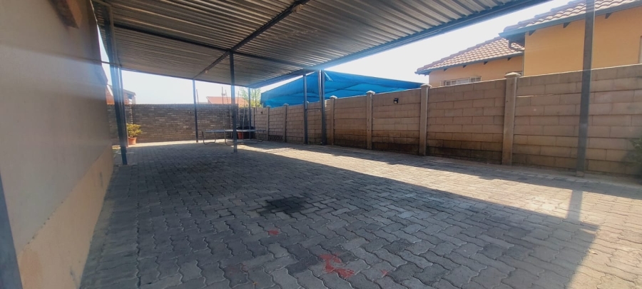 3 Bedroom Property for Sale in Waterkloof East North West